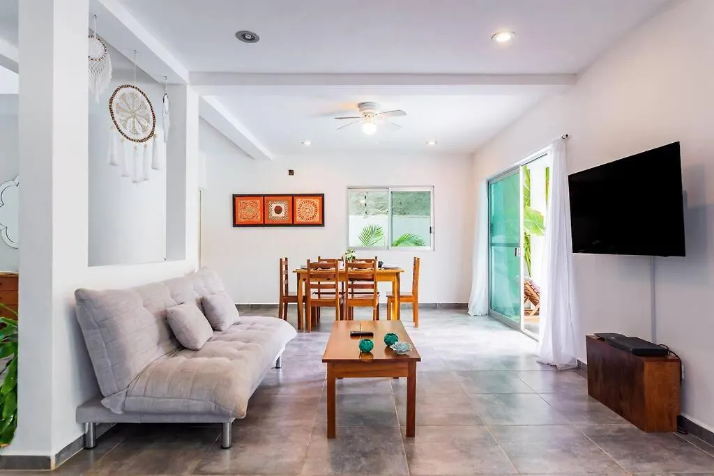 Casa Alegria By Sandy Powerful تولوم 0*,  المكسيك